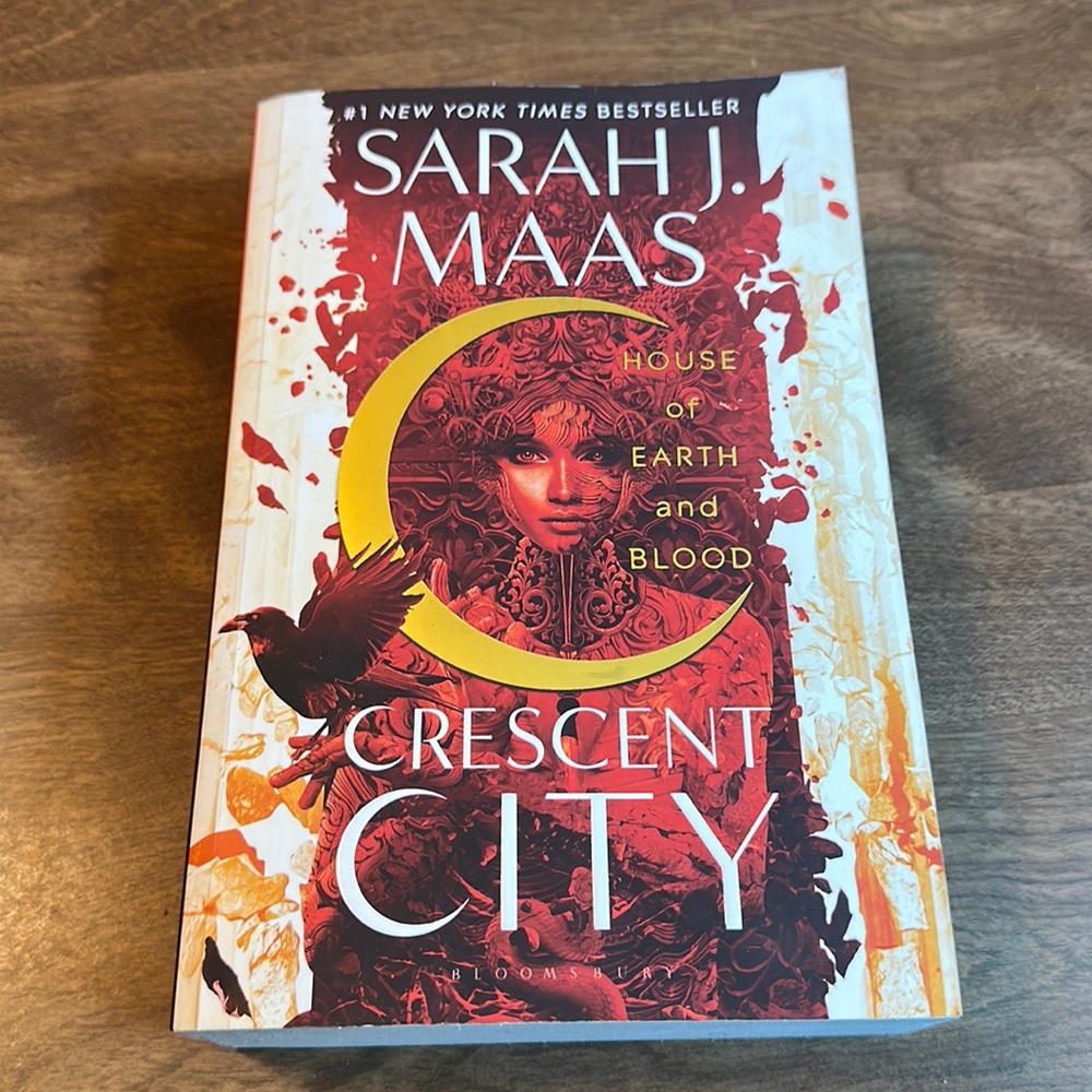 Crescent City House of Earth and Blood